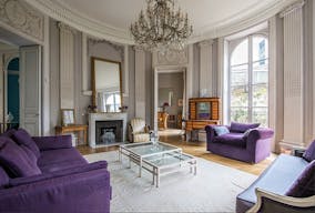 Sophisticated Apartment in the 10th District - Image 2