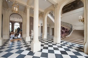 Historic Site Near the Invalides - Image 1