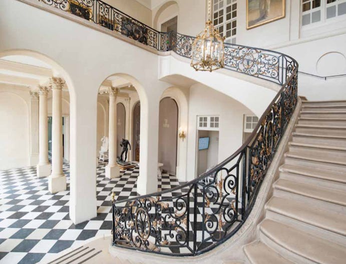 Historic Site Near the Invalides - Image 2