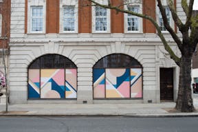 Large Chelsea Pop Up Store - Image 8