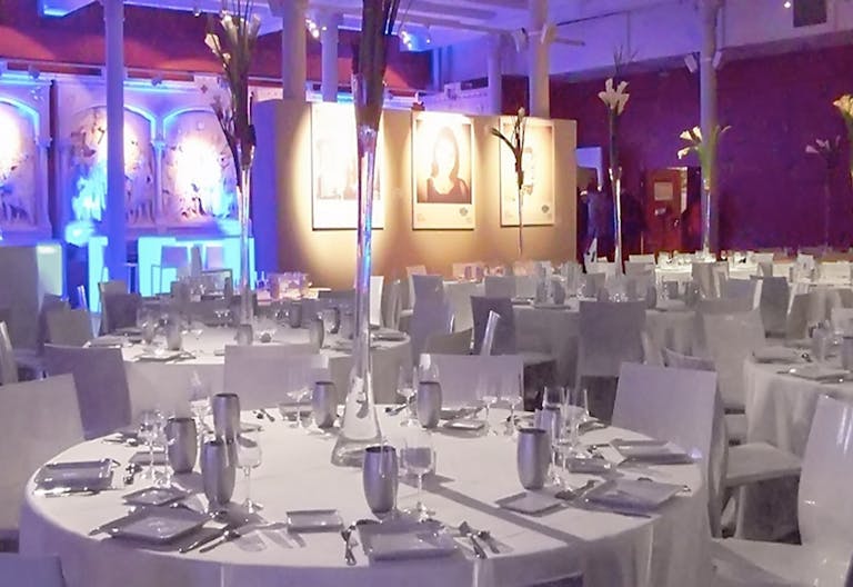 Sublime Space near Trocadéro - Image 4