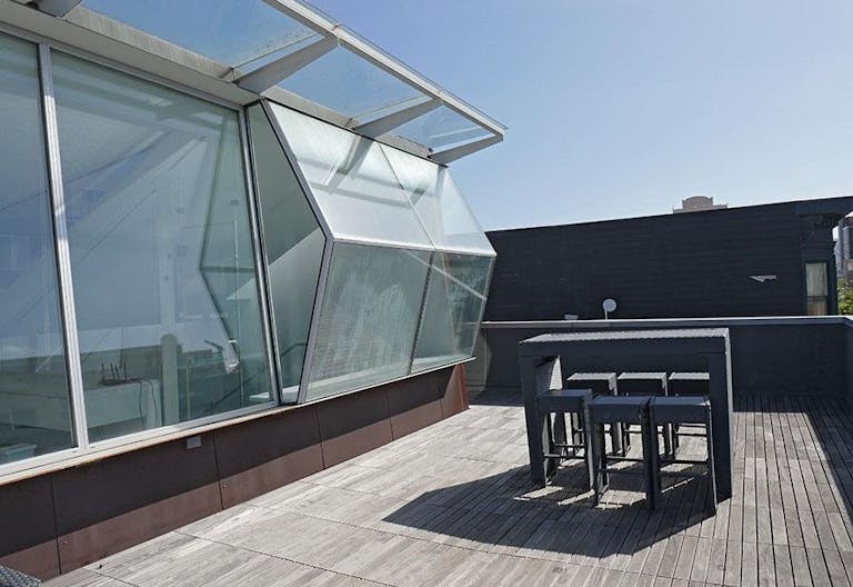 Modern 3rd level SOMA Building with Rooftop View/ The Anomalous - Image 0