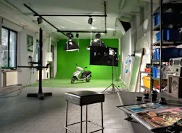 showroom milano with chroma key - Image 4