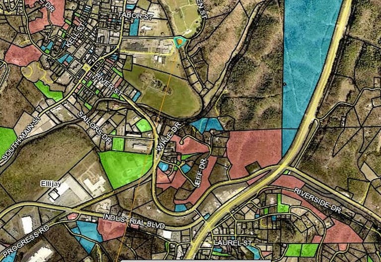 Downtown Ellijay River Side Rental - Image 2