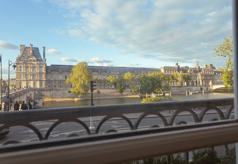 Unique appartement avec vue sur le Louvre - Image 4