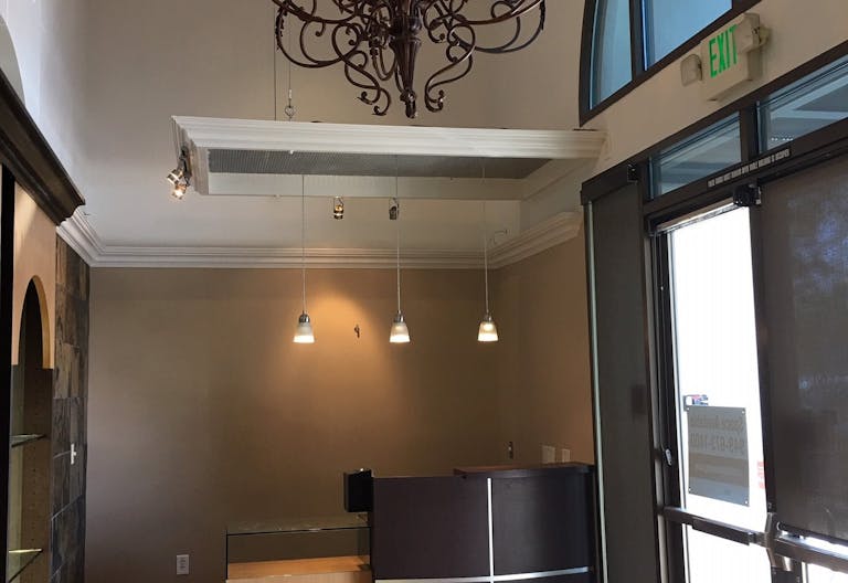 Retail Space in Huntington Beach - Image 0