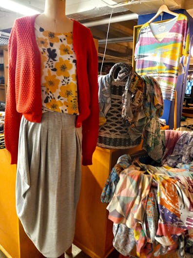 Amazing and very Unique space -A post office from the 1800s - Image 0