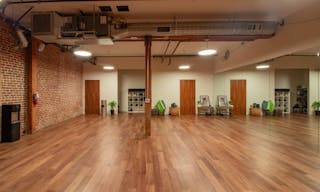 Located where Echo Park, Silver Lake, and Downtown LA meet - Image 3