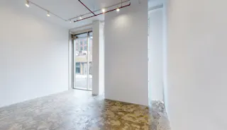 Street Level Chelsea Gallery with Outdoor Terrace - Image 1