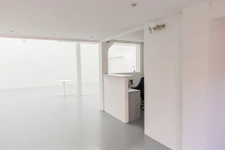 Galerie d'art au coeur du 15eme arrondissement - Image 3