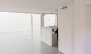 Galerie d'art au coeur du 15eme arrondissement - Image 3