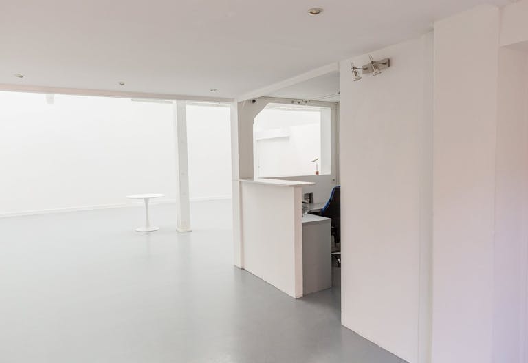 Galerie d'art au coeur du 15eme arrondissement - Image 3