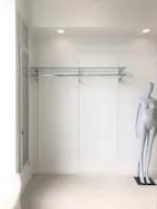 Beverly Hills Fashion Showroom/Retail Shop Space - Image 9