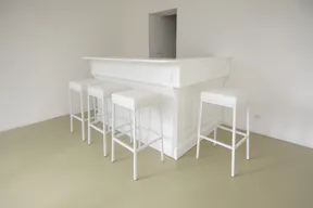 Pop-up gallery store in Paris, Belleville - Image 11