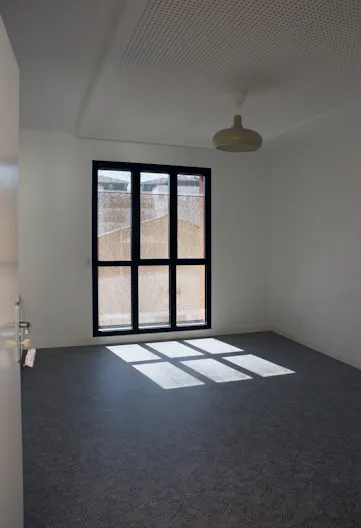 Bureau privatif et acc�s aux communs dans un immeuble d'architecte, au coeur des Chartrons � Bordeaux - 17M2 - Image 0
