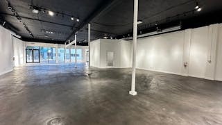 Stylish Art Gallery in Miami - Perfect for Events & Exhibits Near Design District - Image 7