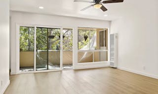 Pristine 1-bedroom in Santa Barbara - Image 0