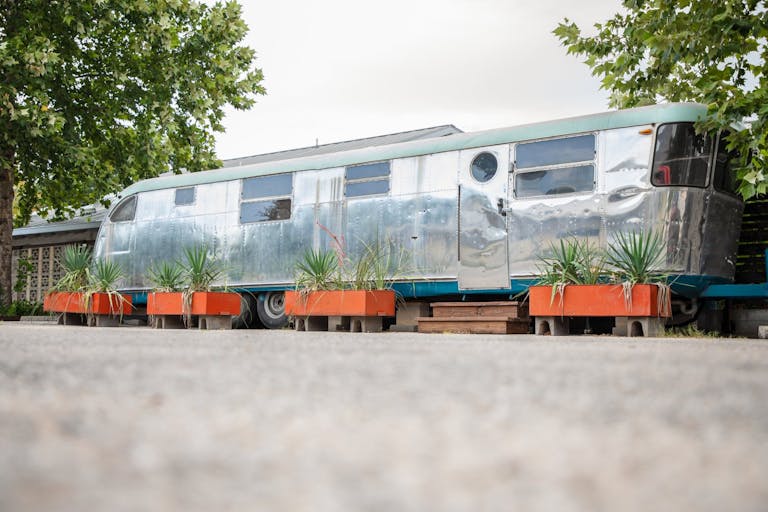 Mid Century Diner in East Austin - Image 2