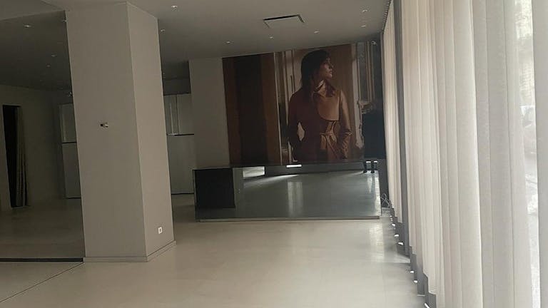 Prime Location Boutique - Triangle d'Or - Paris 8th - Image 3