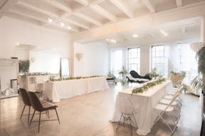 DTLA Grand Loft with High Ceilings - Image 8