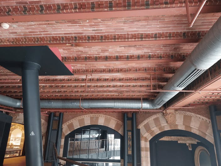 Two-Level Heritage Space in Magna Plaza with Private Entrance - Image 4