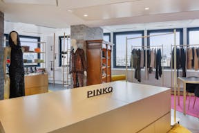 Showroom mode avec vue Tour Eiffel – Paris 17 – 195m² lumineux - Image 3