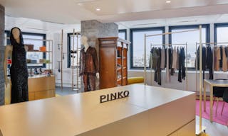 Showroom mode avec vue Tour Eiffel – Paris 17 – 195m² lumineux - Image 3