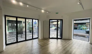 Elegant Space in Le Marais - Image 2