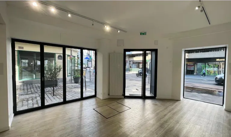Elegant Space in Le Marais - Image 2