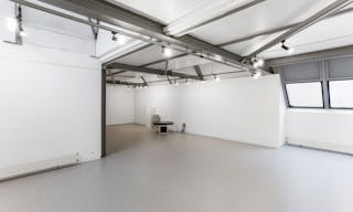 One-of-a-Kind Space in Le Marais - Image 12