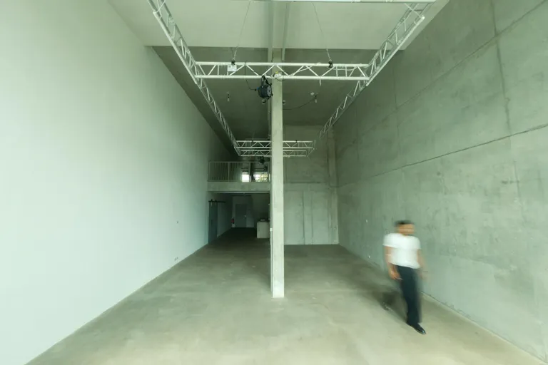 Brutalist Event & Retail Space with Rooftop and Garden - Image 4