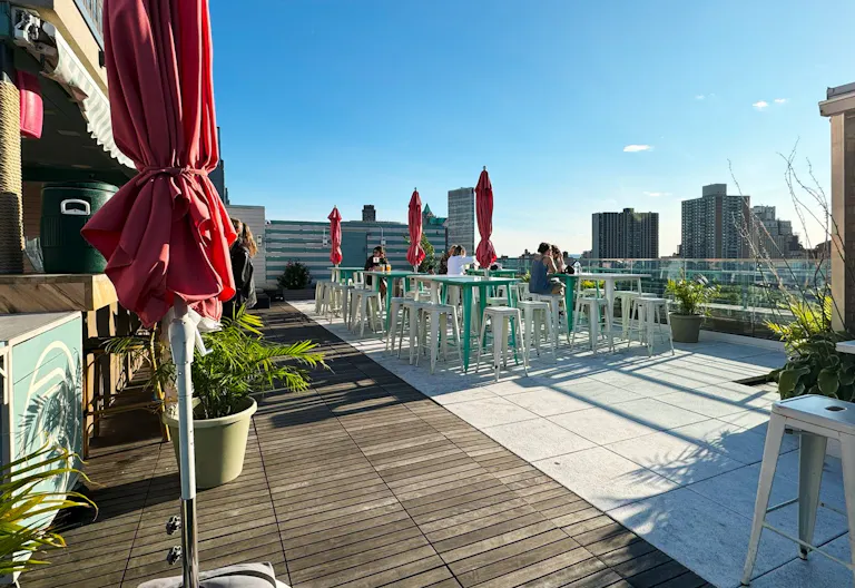 Sun-Drenched, Sleek Industrial Space in DUMBO - Image 4