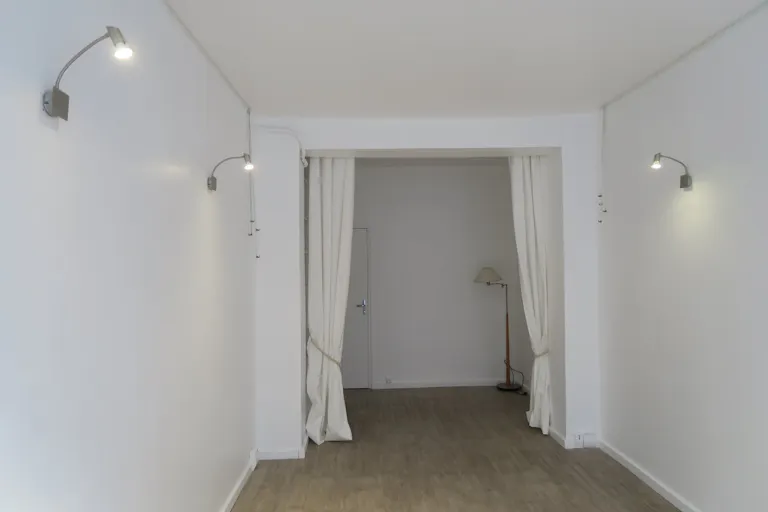 Boutique au coeur du 7�me arrondissement - Image 4