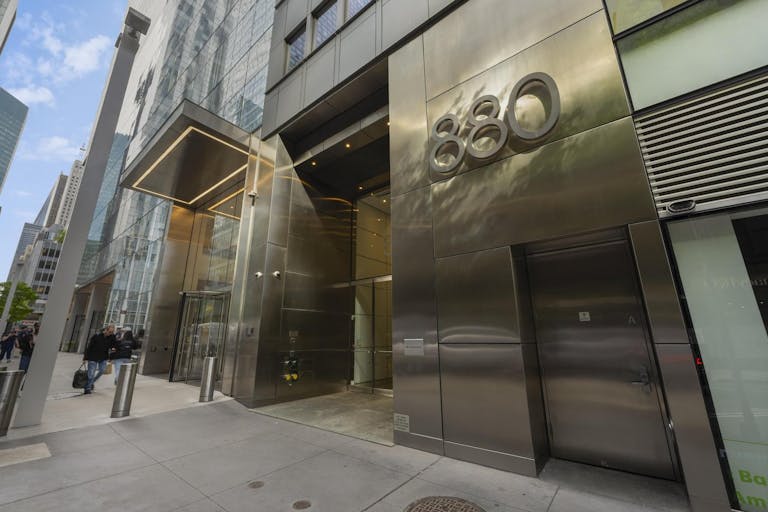 Conference Room for 10 in a corporate office setting in Midtown East NYC - Image 2