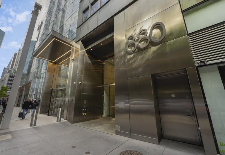 Conference Room for 10 in a corporate office setting in Midtown East NYC - Image 2