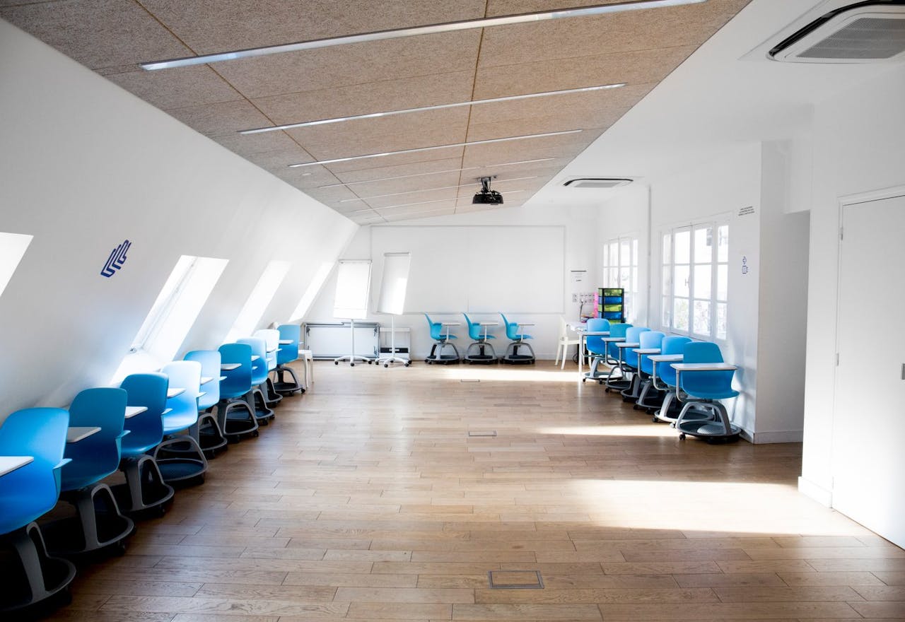 Un espace id�al pour vos formations ou r�union d'�quipe. - Image 0