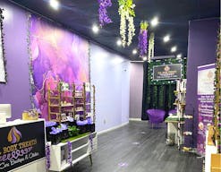 Luxurious Urban Atelier - Image 22