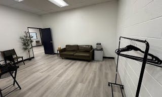 Large creative space near crypto arena - Image 8