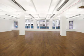 Showroom in Busy Midtown - Image 0