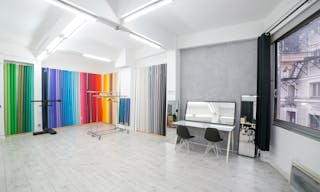Un showroom 100% modulable dans le haut-Marais avec des volumes industriels. - Image 5