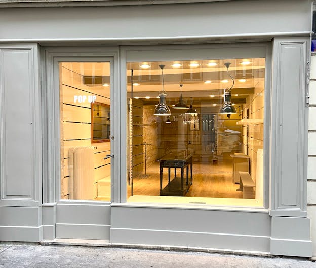 Parisian boutique éphémère - Image 1