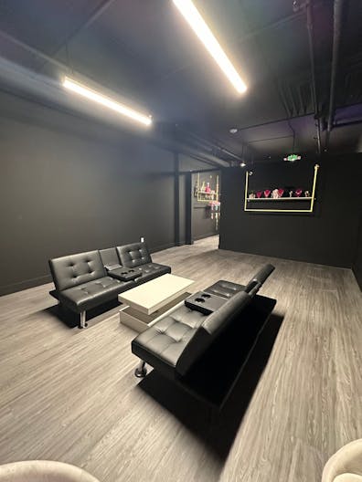 Luxurious Pop Up Retail in Noho - Image 2