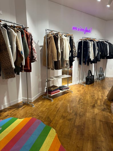 Emplacement pop-up store num�ro 1 - Boutique situ�e entre la place Victor Hugo et le Starbuck caf�. - Image 3