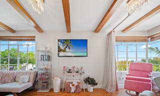 Beauty and Tattoo Studio On The Upper East Side, Miami - Image 5