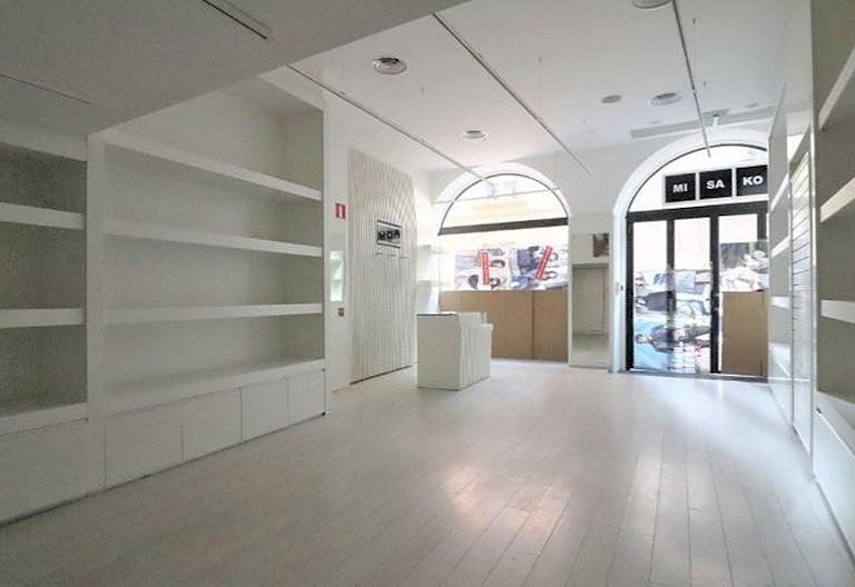 Boutique Shop for Rent - Toulouse Rue Saint-Rome - Image 2