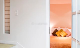 Modular Luminous Loft in heart of Paris - Image 14