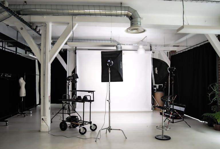 STUDIO PHOTO, RUE SERVAN, PARIS 11 - Image 0