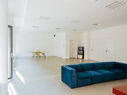 Trendy Pop Up Space in Berlin's Vibrant City Center - Image 2