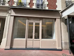 Vitrines Attrayantes pour Showroom à Levallois-Perret - Image 0