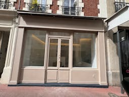 Vitrines Attrayantes pour Showroom à Levallois-Perret - Image 0